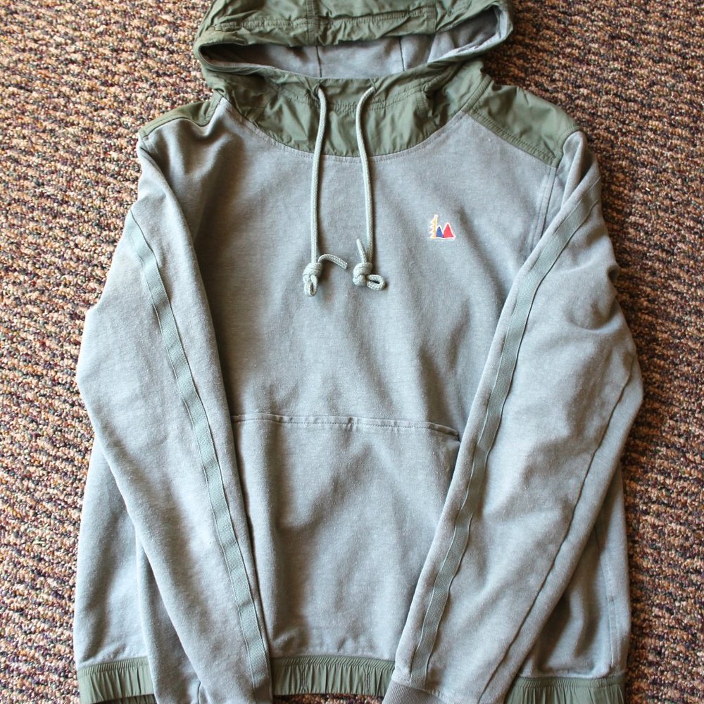 REI craglands hoodie